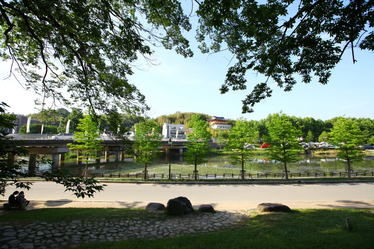 양천 서핑의 시작점: 서서울호수공원 - 양천구 여행