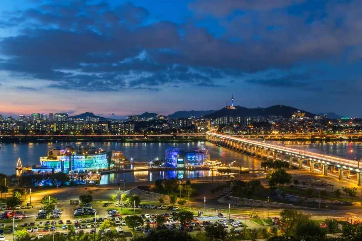 용마산 스카이워크 전망대 - 서울 야경 여행